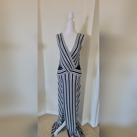 Remain Dresses & Skirts - Remain Maxi striped dress, accentuates curves, size Medium